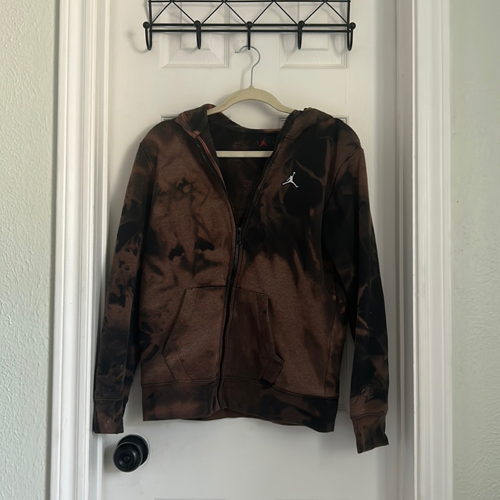 Black Jordan Jacket dingey but no marks or tears